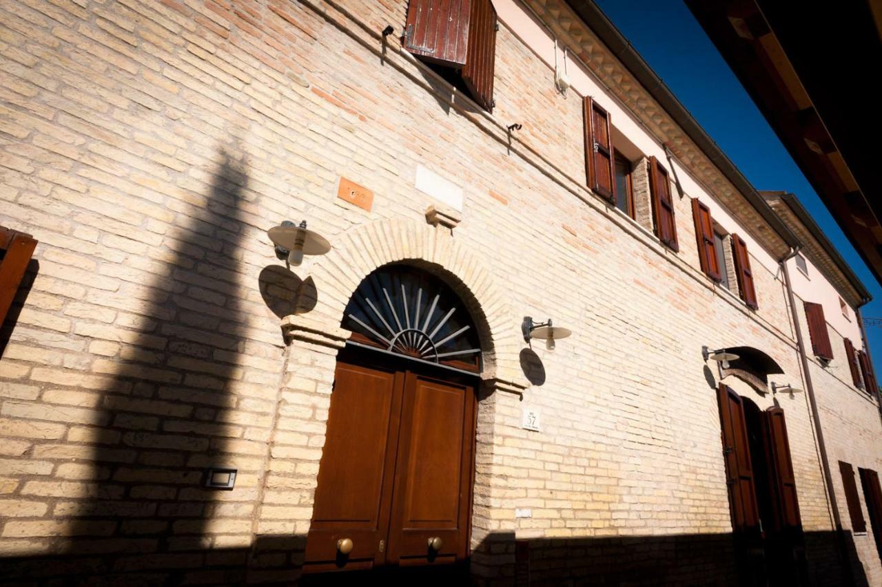Taverna dei Guelfi Senigallia Exterior foto